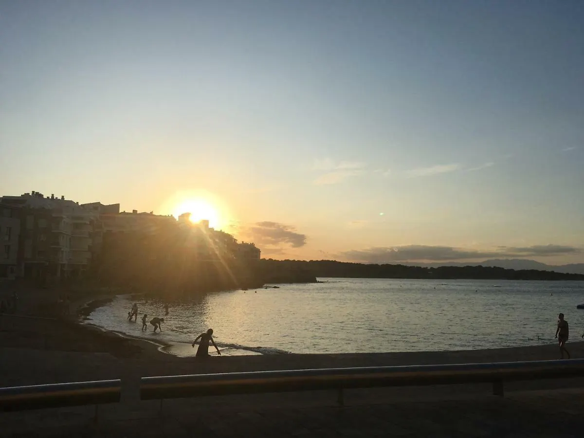2 Bedroom Apartment In The Old Town, Close To The Beach L'Escala Spain