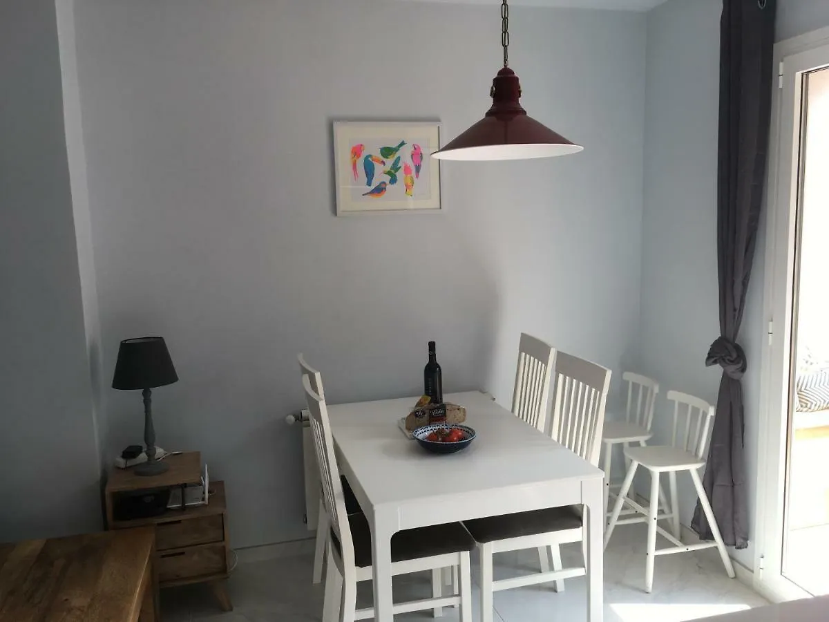 2 Bedroom Apartment In The Old Town, Close To The Beach L' Escala